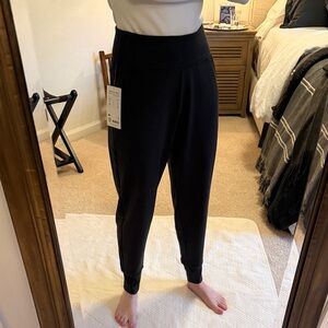 NWT Athleta Coaster Luxe Jogger Sweatpants – Black – $79 MSRP